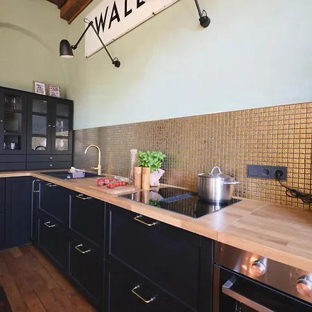 Appartamento Stationsgebaeude Wallsbull